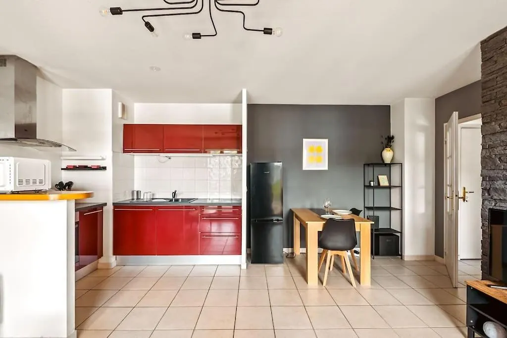 Appartement T2 Paisible Vaise, Avec Parking Metro Direct Bellecour à Lyon France
